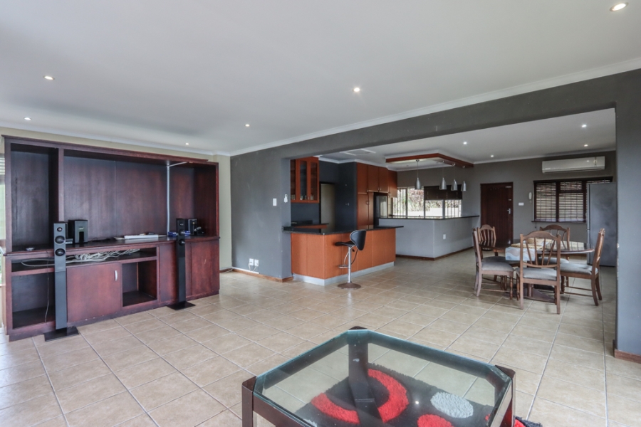 5 Bedroom Property for Sale in Freeland Park KwaZulu-Natal