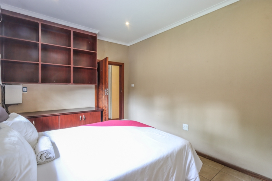 5 Bedroom Property for Sale in Freeland Park KwaZulu-Natal