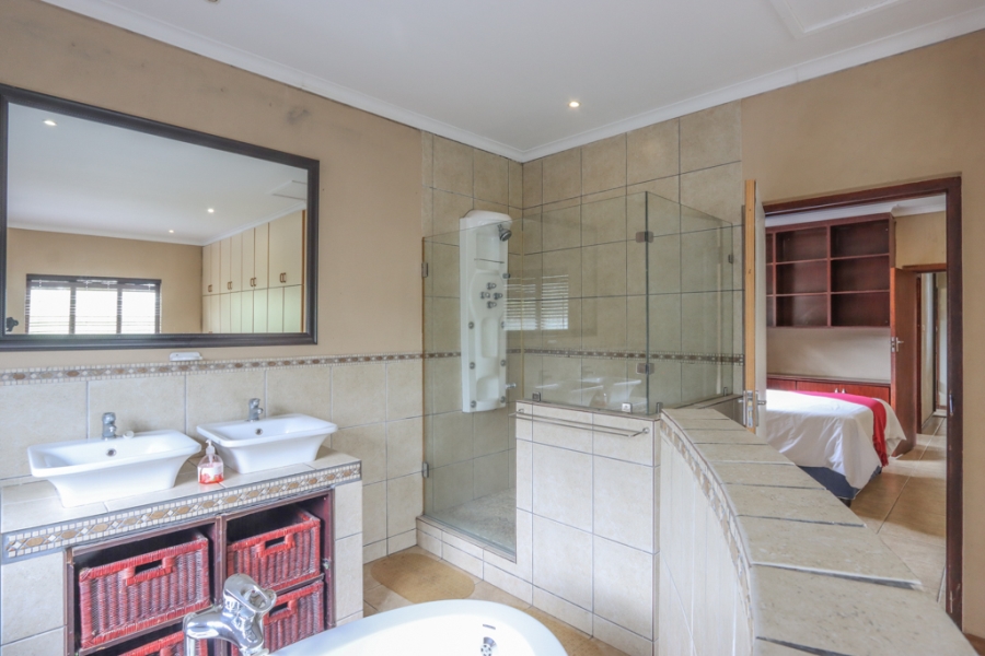 5 Bedroom Property for Sale in Freeland Park KwaZulu-Natal