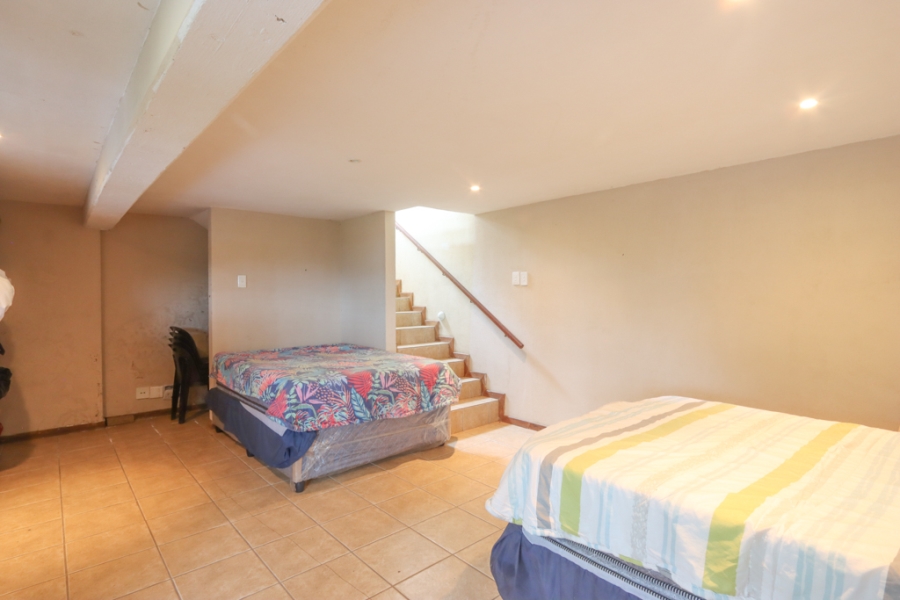 5 Bedroom Property for Sale in Freeland Park KwaZulu-Natal