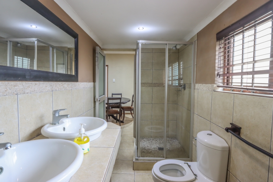 5 Bedroom Property for Sale in Freeland Park KwaZulu-Natal
