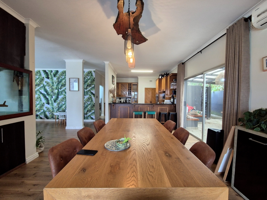 5 Bedroom Property for Sale in Umdloti Beach KwaZulu-Natal