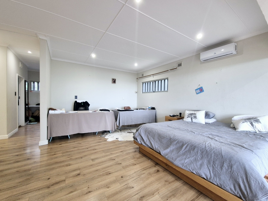 5 Bedroom Property for Sale in Umdloti Beach KwaZulu-Natal