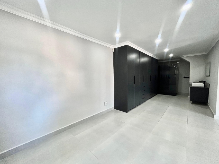 To Let 4 Bedroom Property for Rent in Ballito Central KwaZulu-Natal