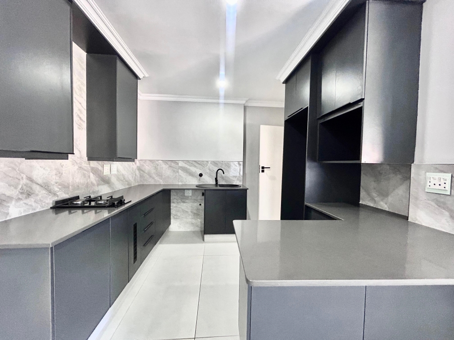 To Let 4 Bedroom Property for Rent in Ballito Central KwaZulu-Natal