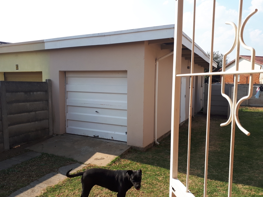 3 Bedroom Property for Sale in Sunnyridge KwaZulu-Natal