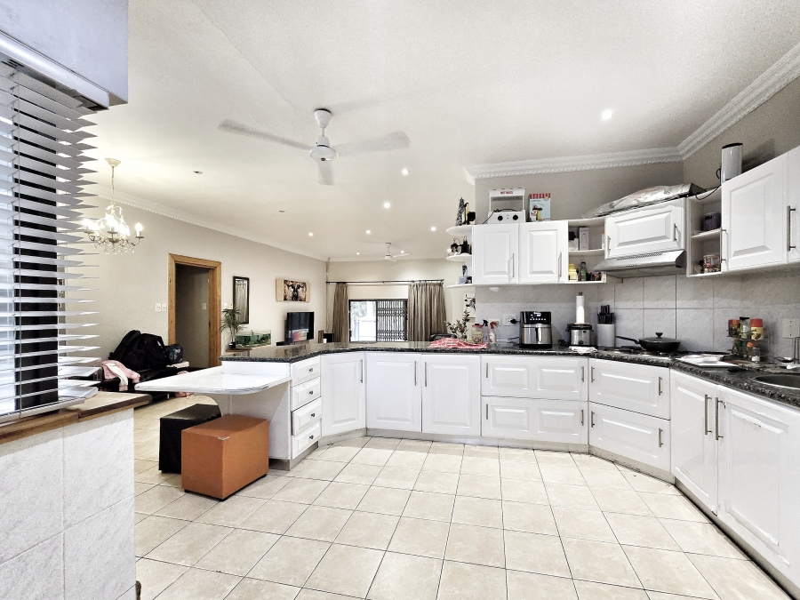4 Bedroom Property for Sale in Meer En See KwaZulu-Natal