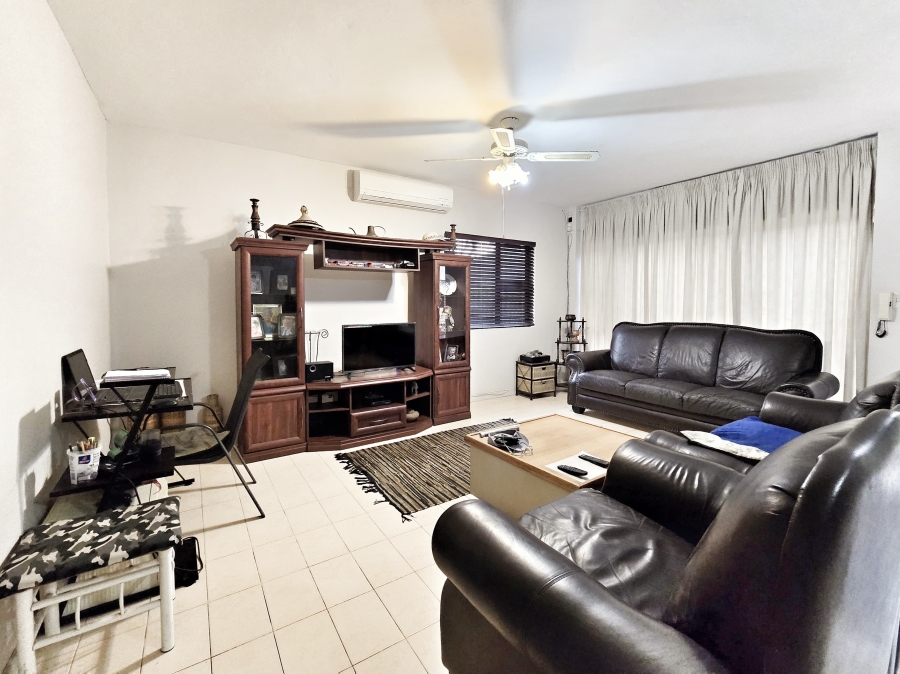 4 Bedroom Property for Sale in Meer En See KwaZulu-Natal