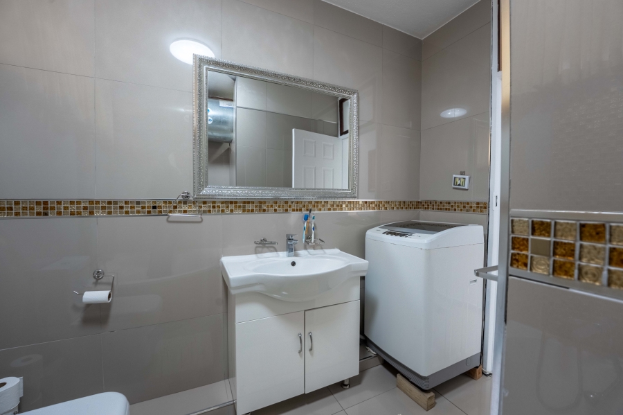 3 Bedroom Property for Sale in Amanzimtoti KwaZulu-Natal