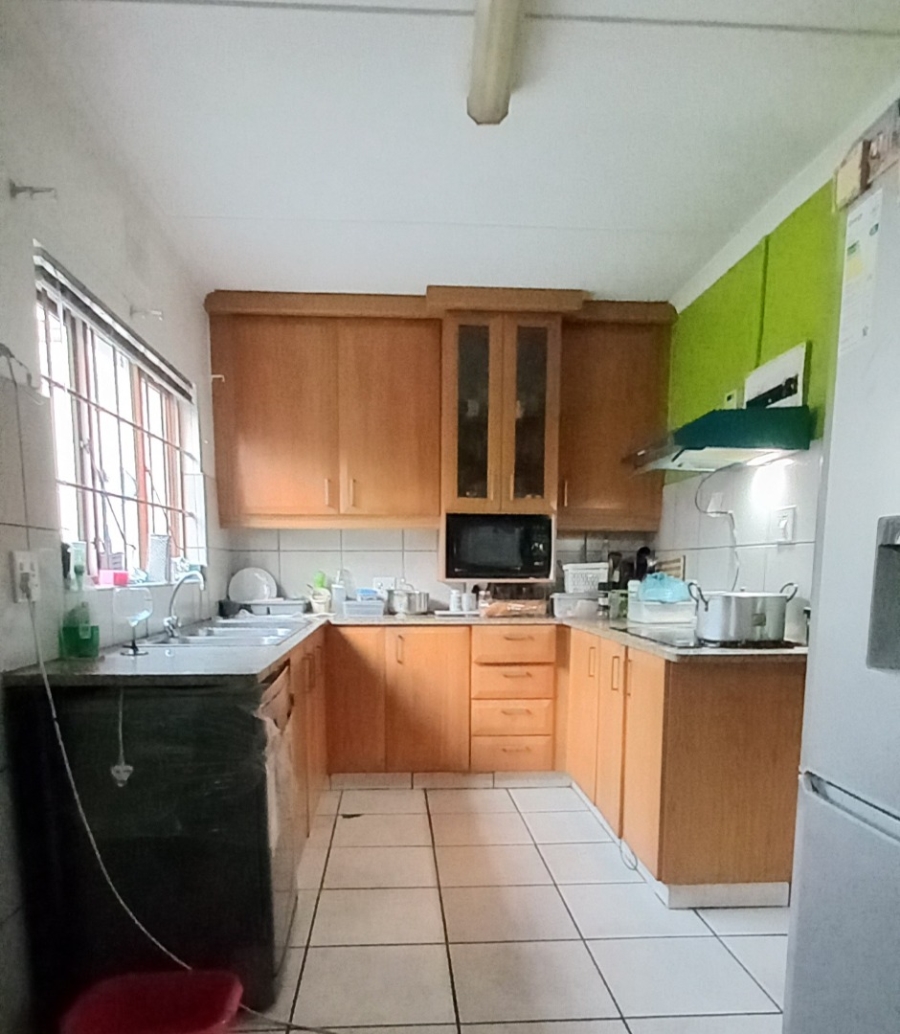 6 Bedroom Property for Sale in Westville Central KwaZulu-Natal