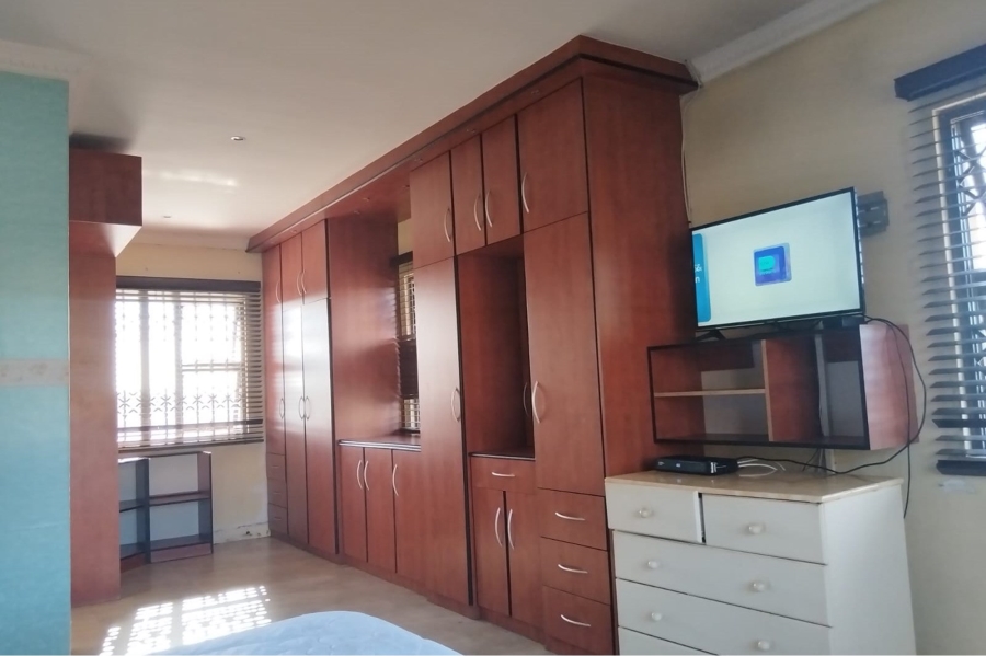 3 Bedroom Property for Sale in Umlazi Aa KwaZulu-Natal