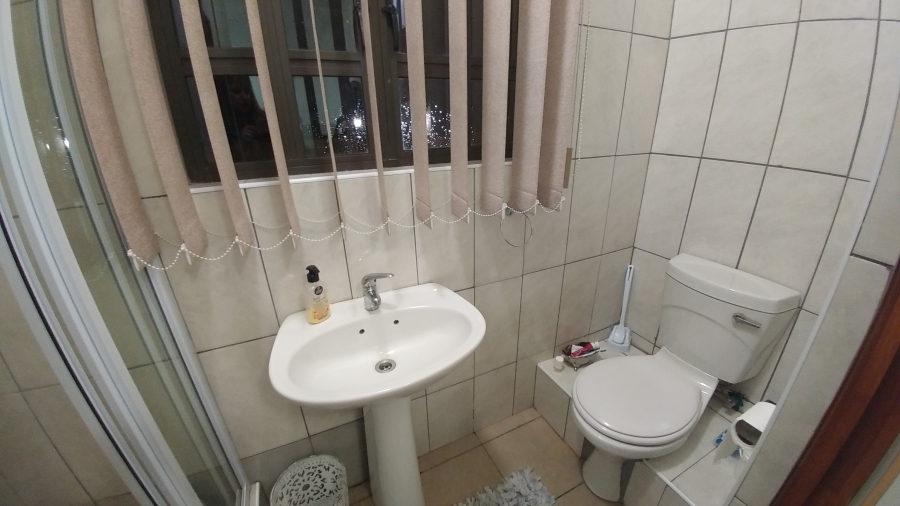 To Let 1 Bedroom Property for Rent in Mount Edgecombe KwaZulu-Natal