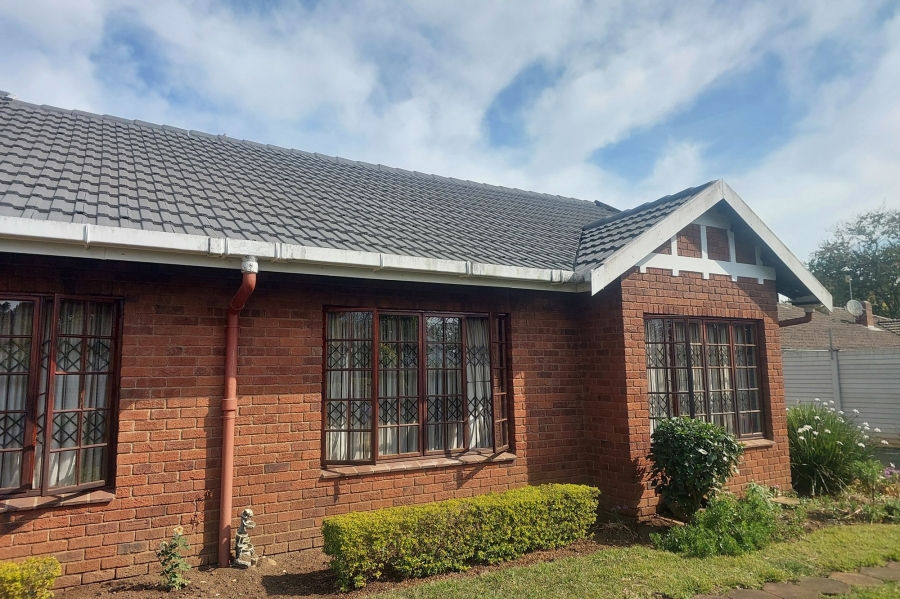3 Bedroom Property for Sale in Scottsville KwaZulu-Natal