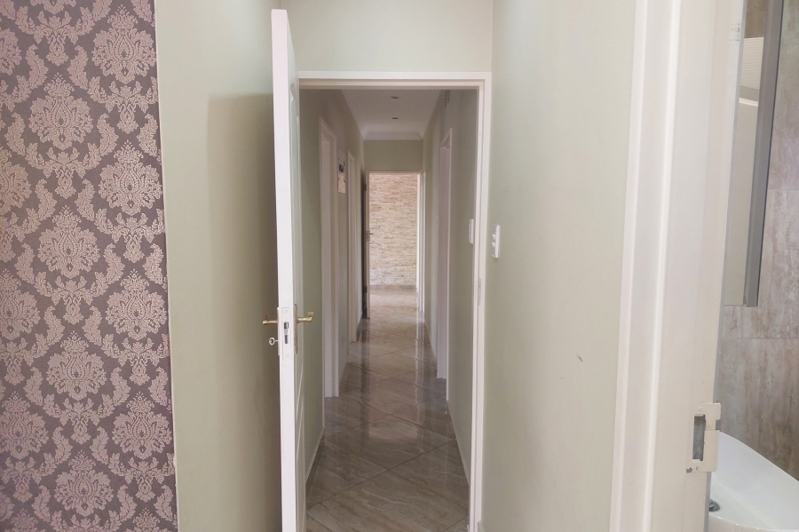 3 Bedroom Property for Sale in Scottsville KwaZulu-Natal