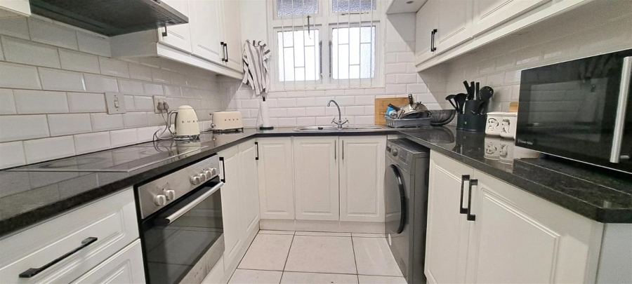 2 Bedroom Property for Sale in Glenwood KwaZulu-Natal