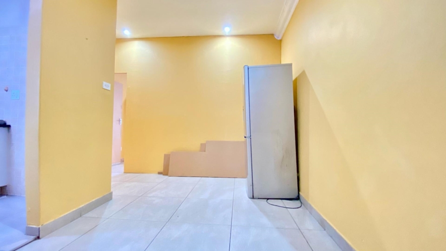 2 Bedroom Property for Sale in Glenwood KwaZulu-Natal