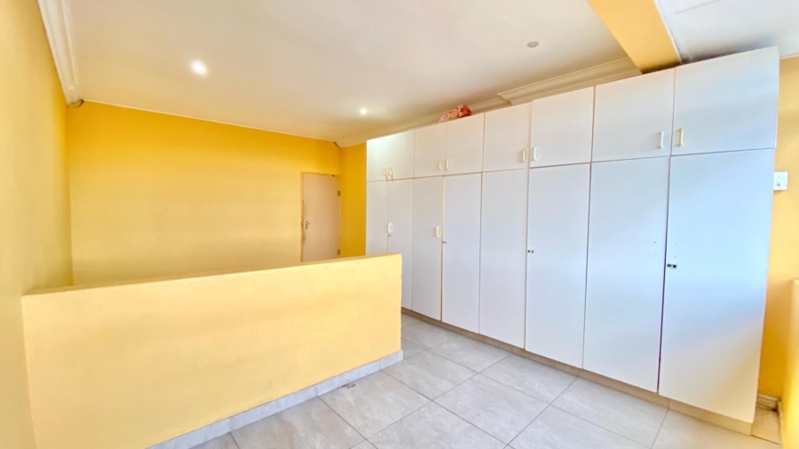 2 Bedroom Property for Sale in Glenwood KwaZulu-Natal