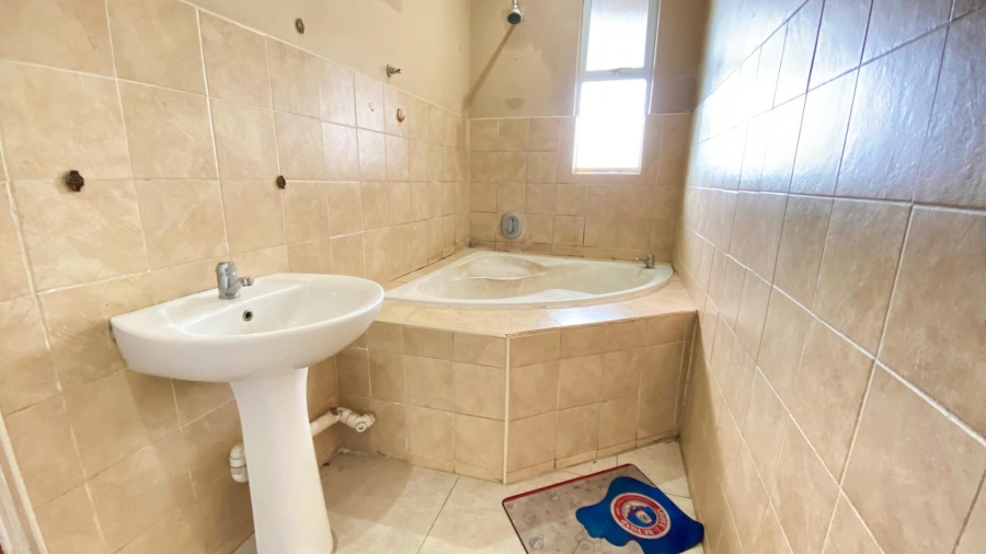 2 Bedroom Property for Sale in Glenwood KwaZulu-Natal