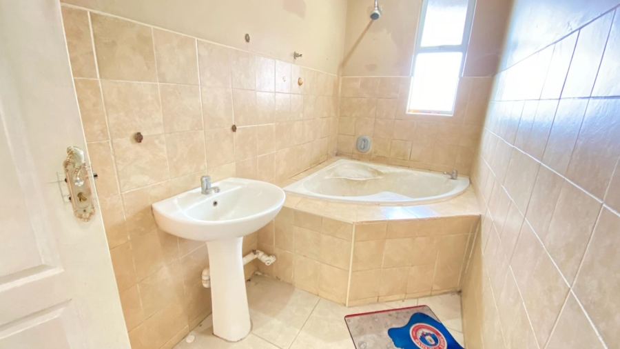 2 Bedroom Property for Sale in Glenwood KwaZulu-Natal