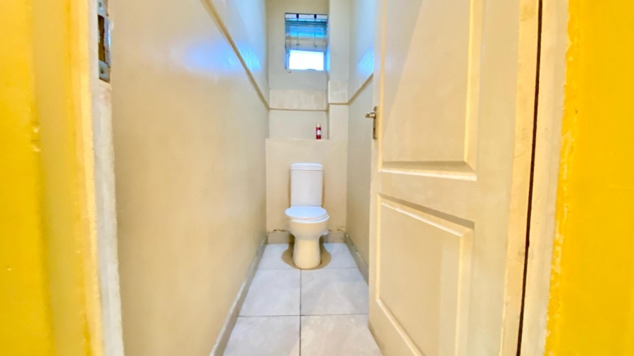 2 Bedroom Property for Sale in Glenwood KwaZulu-Natal