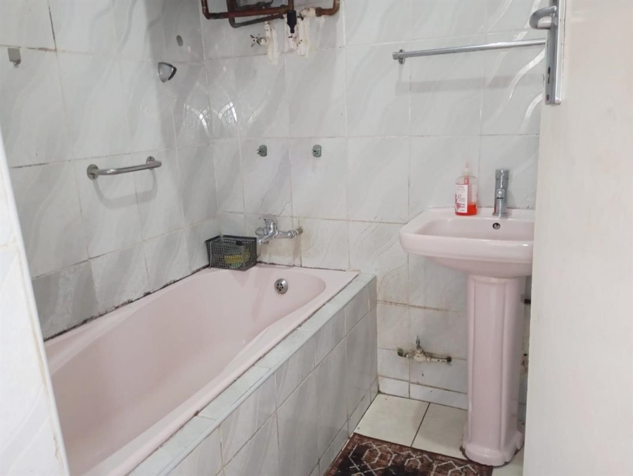 2 Bedroom Property for Sale in Durban Central KwaZulu-Natal