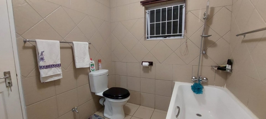 3 Bedroom Property for Sale in Sherwood KwaZulu-Natal