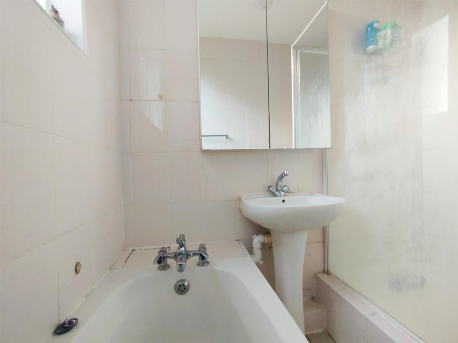 2 Bedroom Property for Sale in Essenwood KwaZulu-Natal
