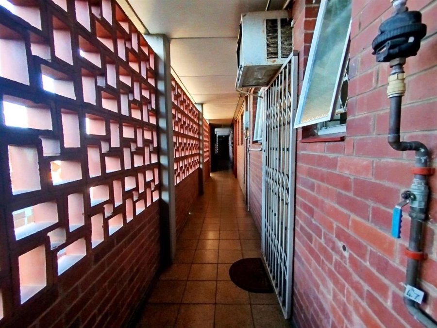 2 Bedroom Property for Sale in Essenwood KwaZulu-Natal