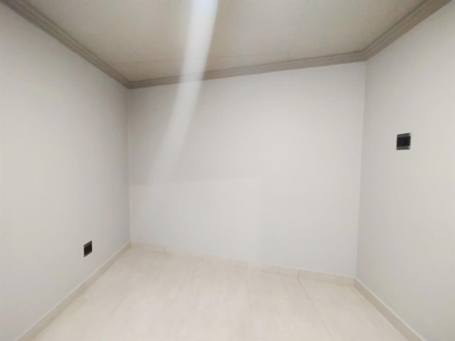 2 Bedroom Property for Sale in Umhlanga KwaZulu-Natal