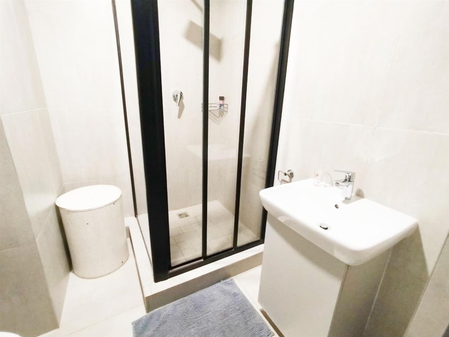 2 Bedroom Property for Sale in Umhlanga KwaZulu-Natal