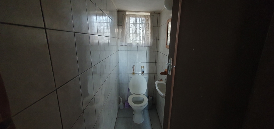 9 Bedroom Property for Sale in Bluff KwaZulu-Natal