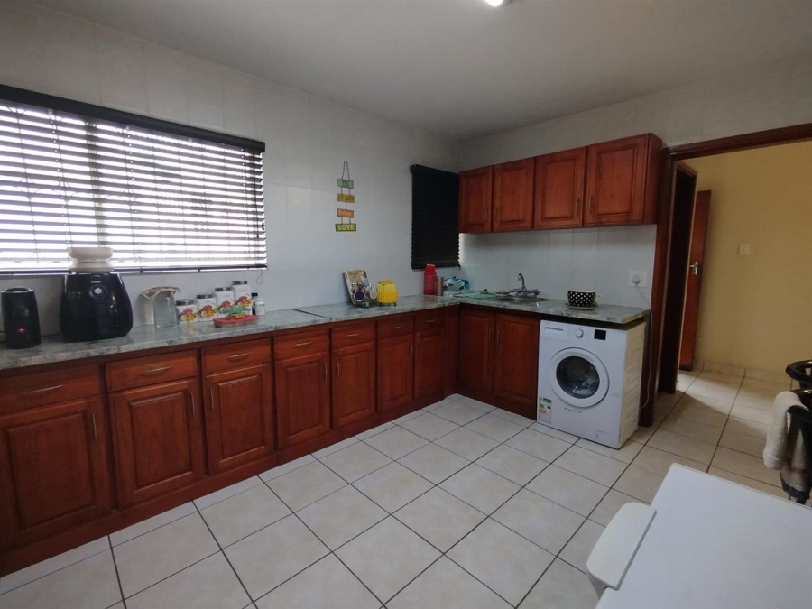 3 Bedroom Property for Sale in Kenville KwaZulu-Natal
