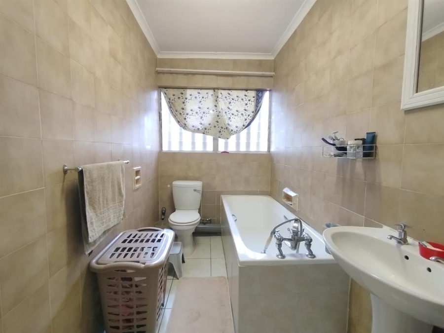 3 Bedroom Property for Sale in Kenville KwaZulu-Natal