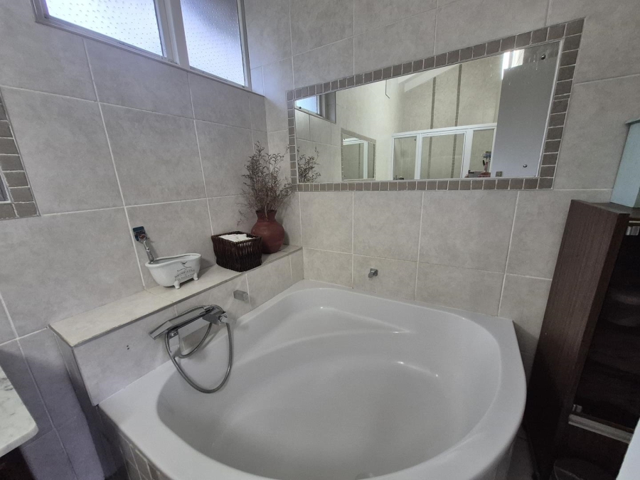 4 Bedroom Property for Sale in Athlone KwaZulu-Natal