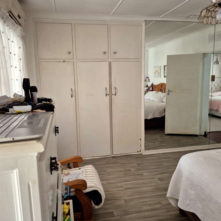 6 Bedroom Property for Sale in Westville Central KwaZulu-Natal
