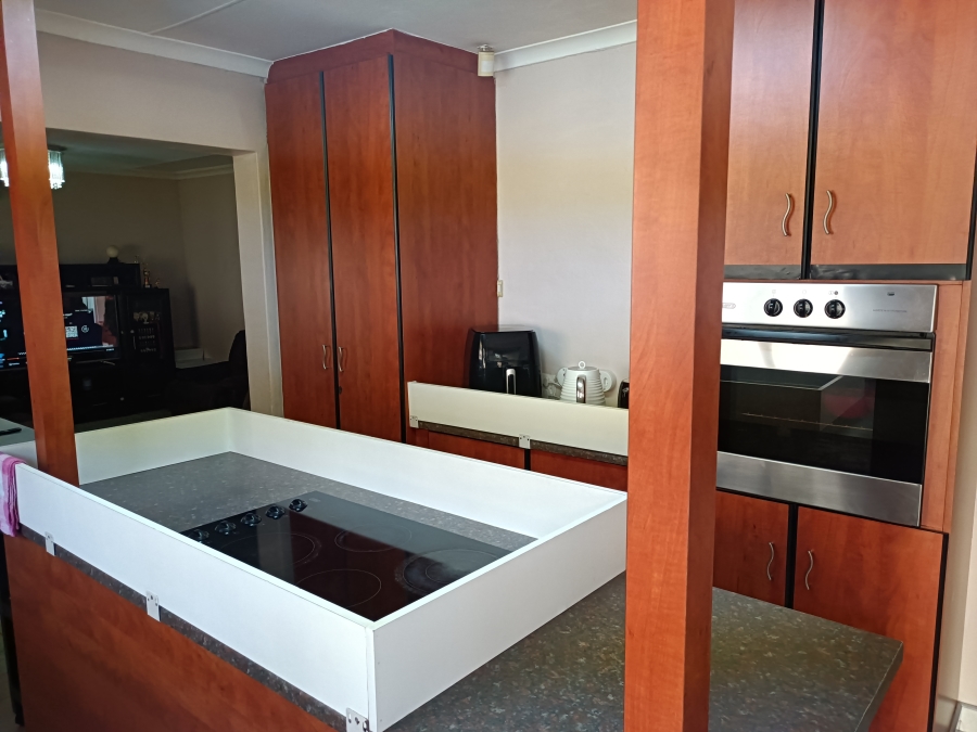 3 Bedroom Property for Sale in Parkgate KwaZulu-Natal