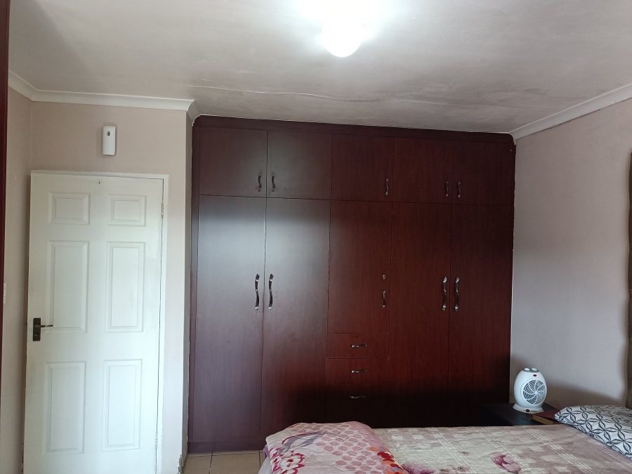 3 Bedroom Property for Sale in Parkgate KwaZulu-Natal