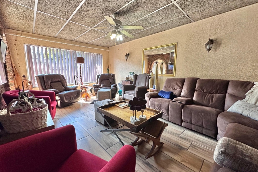 3 Bedroom Property for Sale in Huttenheights KwaZulu-Natal