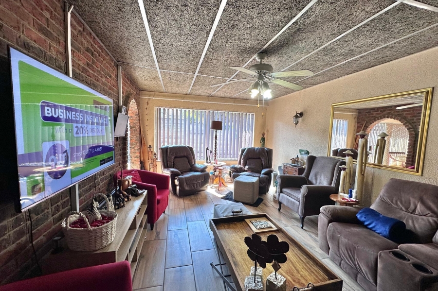 3 Bedroom Property for Sale in Huttenheights KwaZulu-Natal