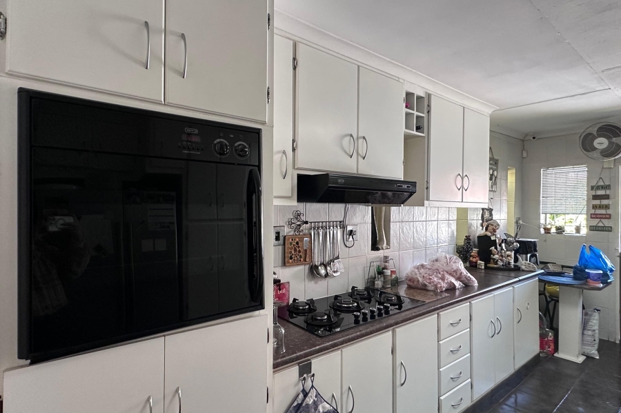 3 Bedroom Property for Sale in Huttenheights KwaZulu-Natal