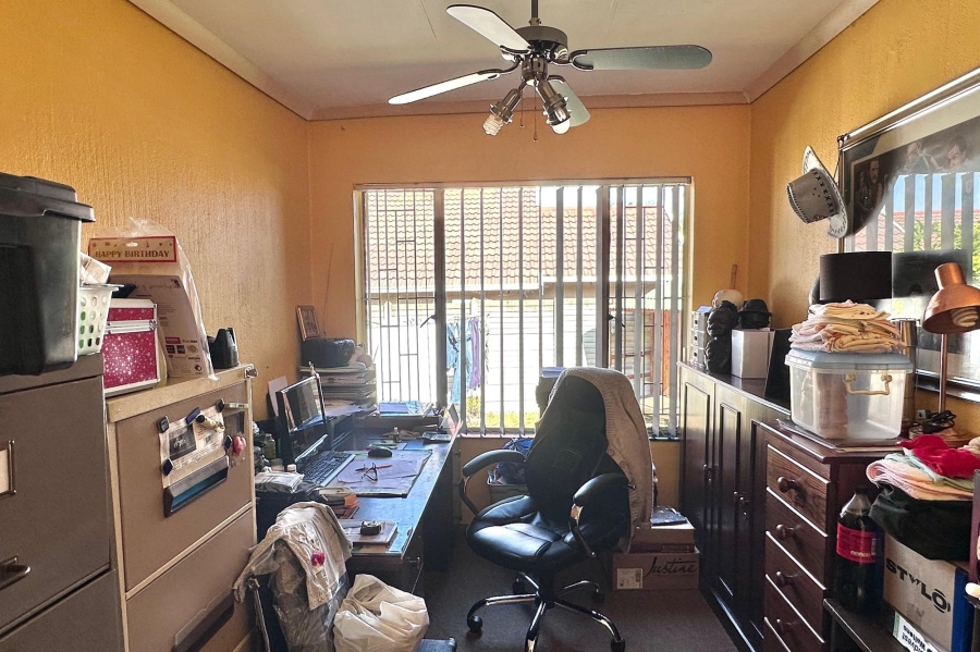 3 Bedroom Property for Sale in Huttenheights KwaZulu-Natal