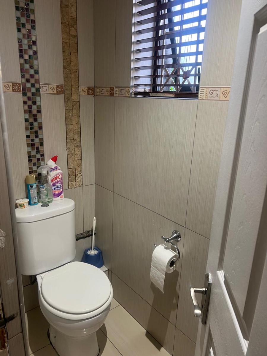 3 Bedroom Property for Sale in Pinelands KwaZulu-Natal