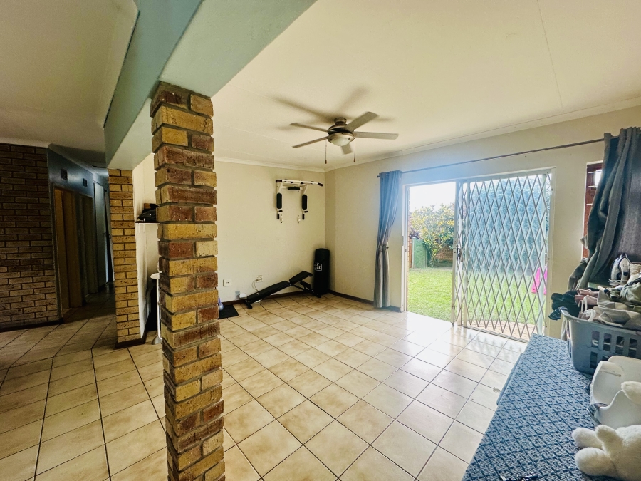 4 Bedroom Property for Sale in Meer En See KwaZulu-Natal