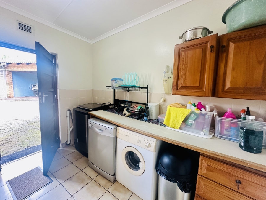 4 Bedroom Property for Sale in Meer En See KwaZulu-Natal