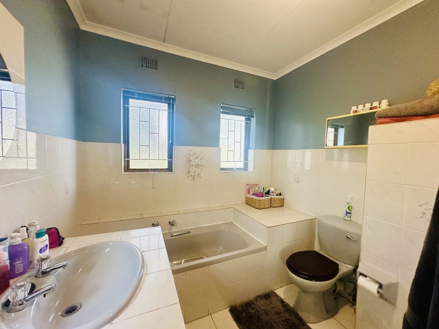 4 Bedroom Property for Sale in Meer En See KwaZulu-Natal