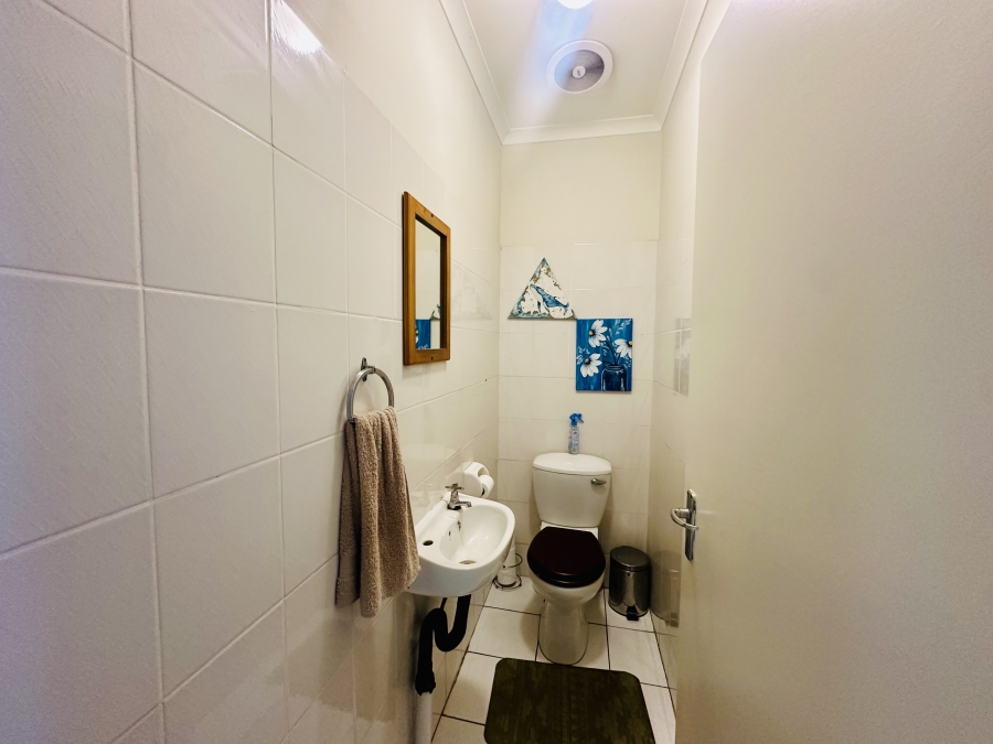 4 Bedroom Property for Sale in Meer En See KwaZulu-Natal