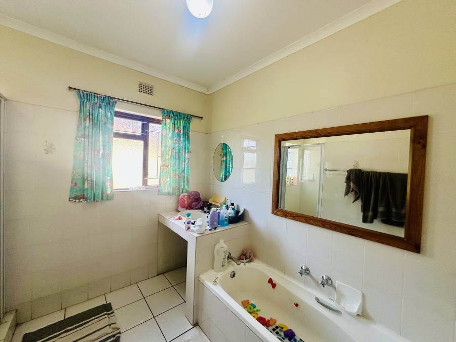 4 Bedroom Property for Sale in Meer En See KwaZulu-Natal