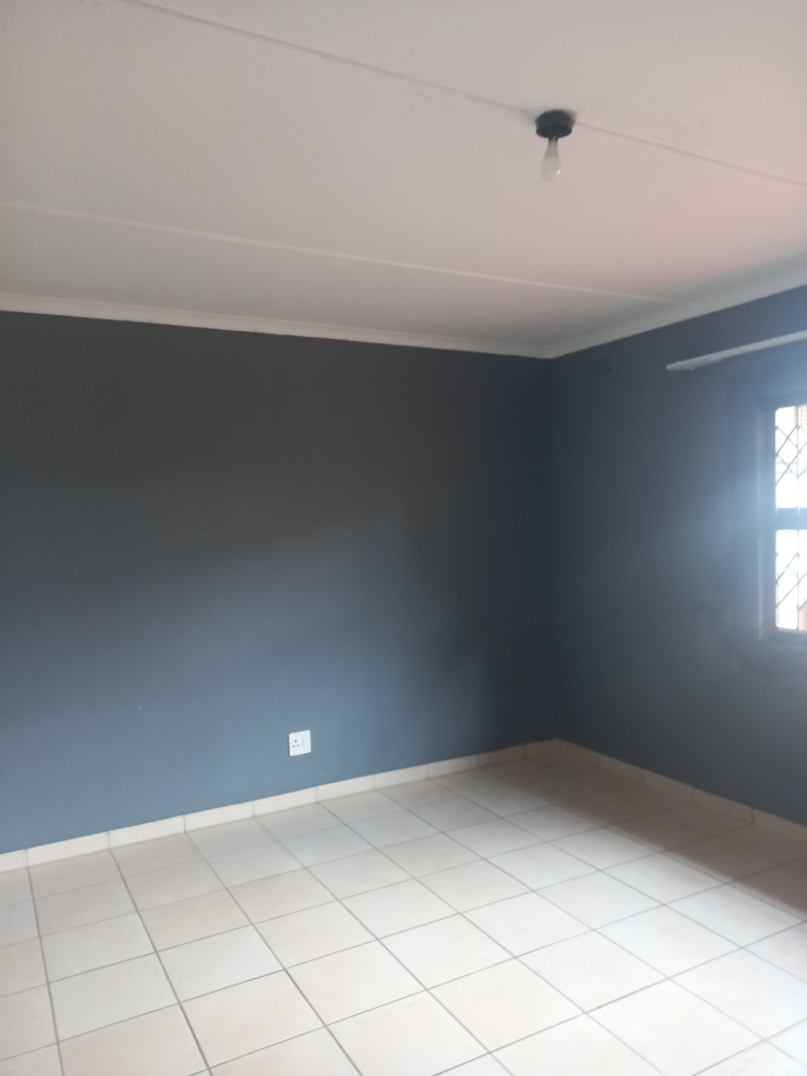 To Let 2 Bedroom Property for Rent in Isipingo Hills KwaZulu-Natal