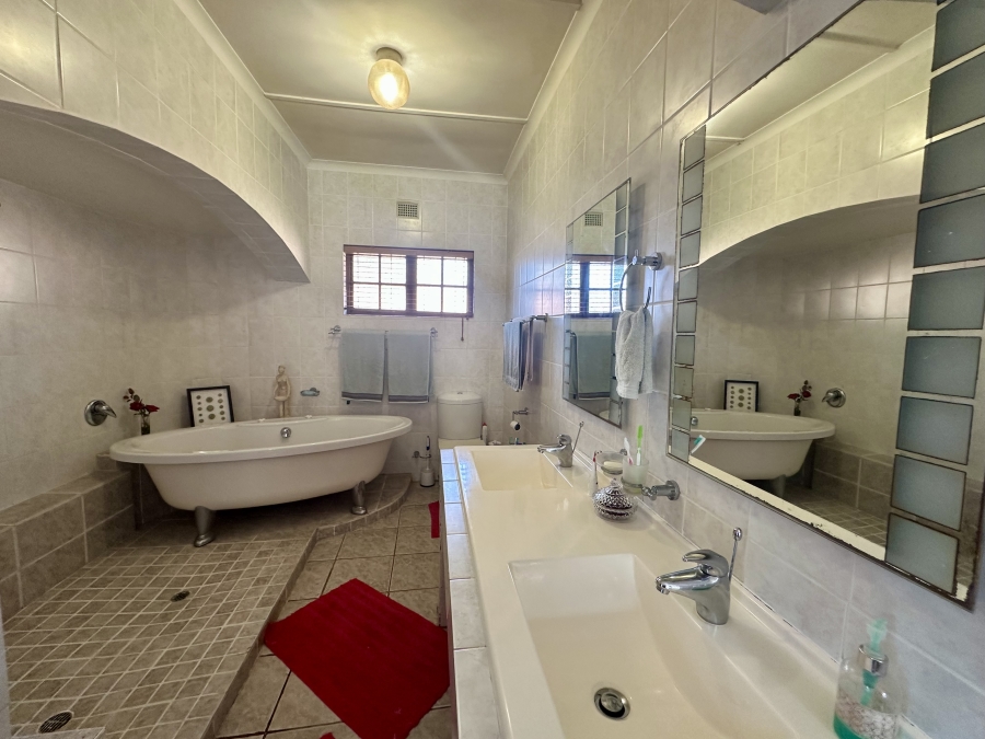 3 Bedroom Property for Sale in Meer En See KwaZulu-Natal