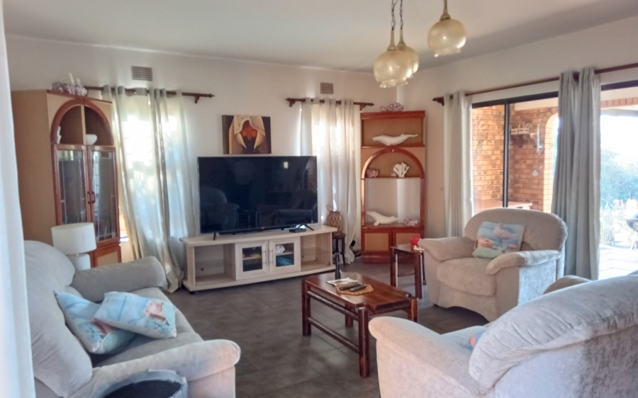 9 Bedroom Property for Sale in Glenmore KwaZulu-Natal